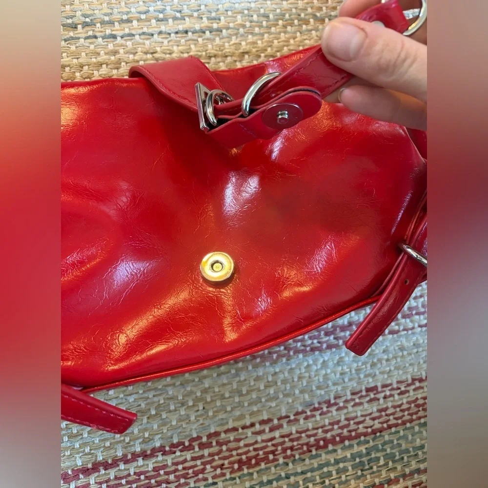 NWOT PRINCESS POLLY “Anatolius Shoulder Bag” in red! - Picture 5 of 7